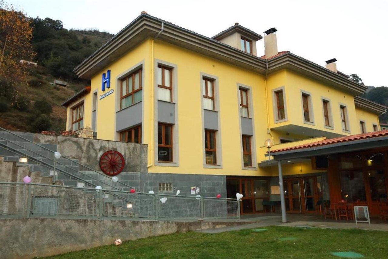 Hotel Santa Cristina Pola de Lena Exterior foto
