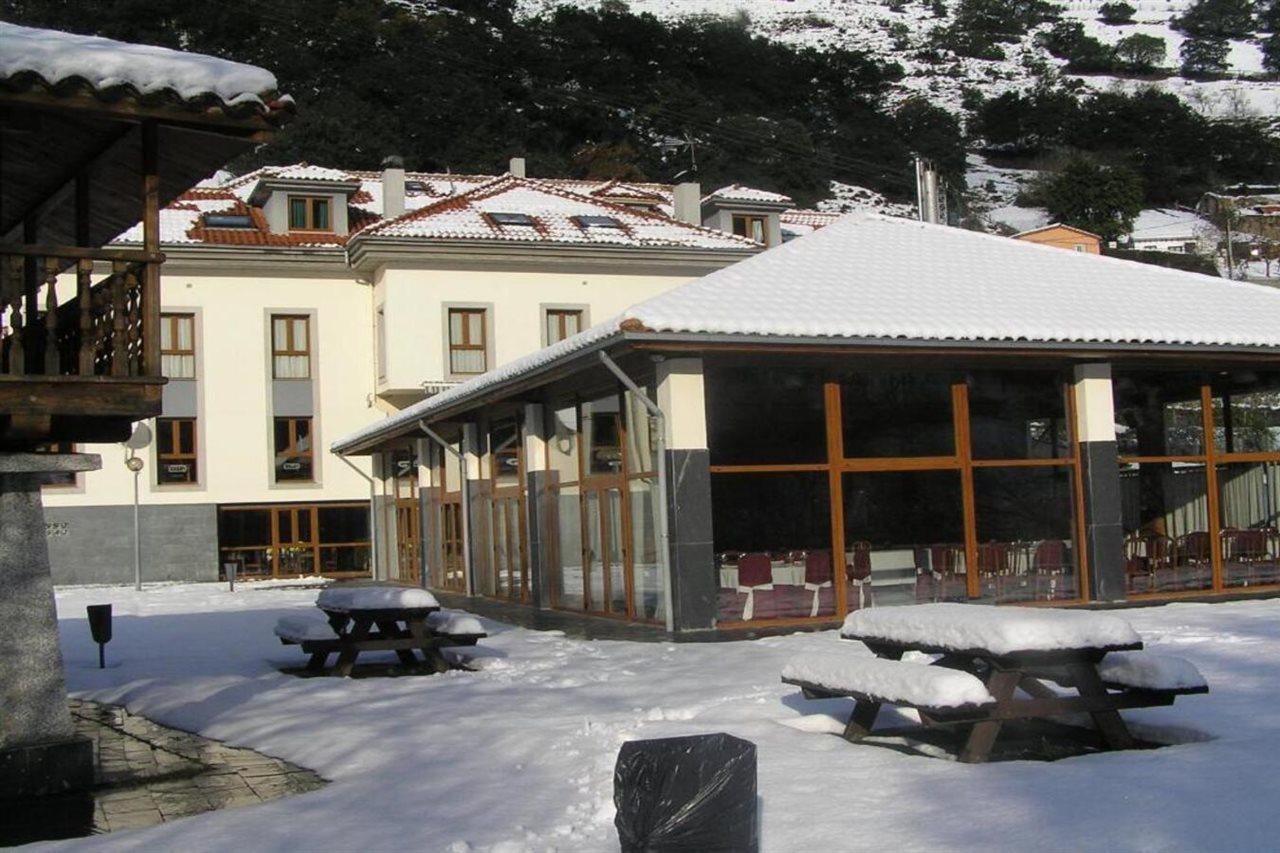 Hotel Santa Cristina Pola de Lena Exterior foto